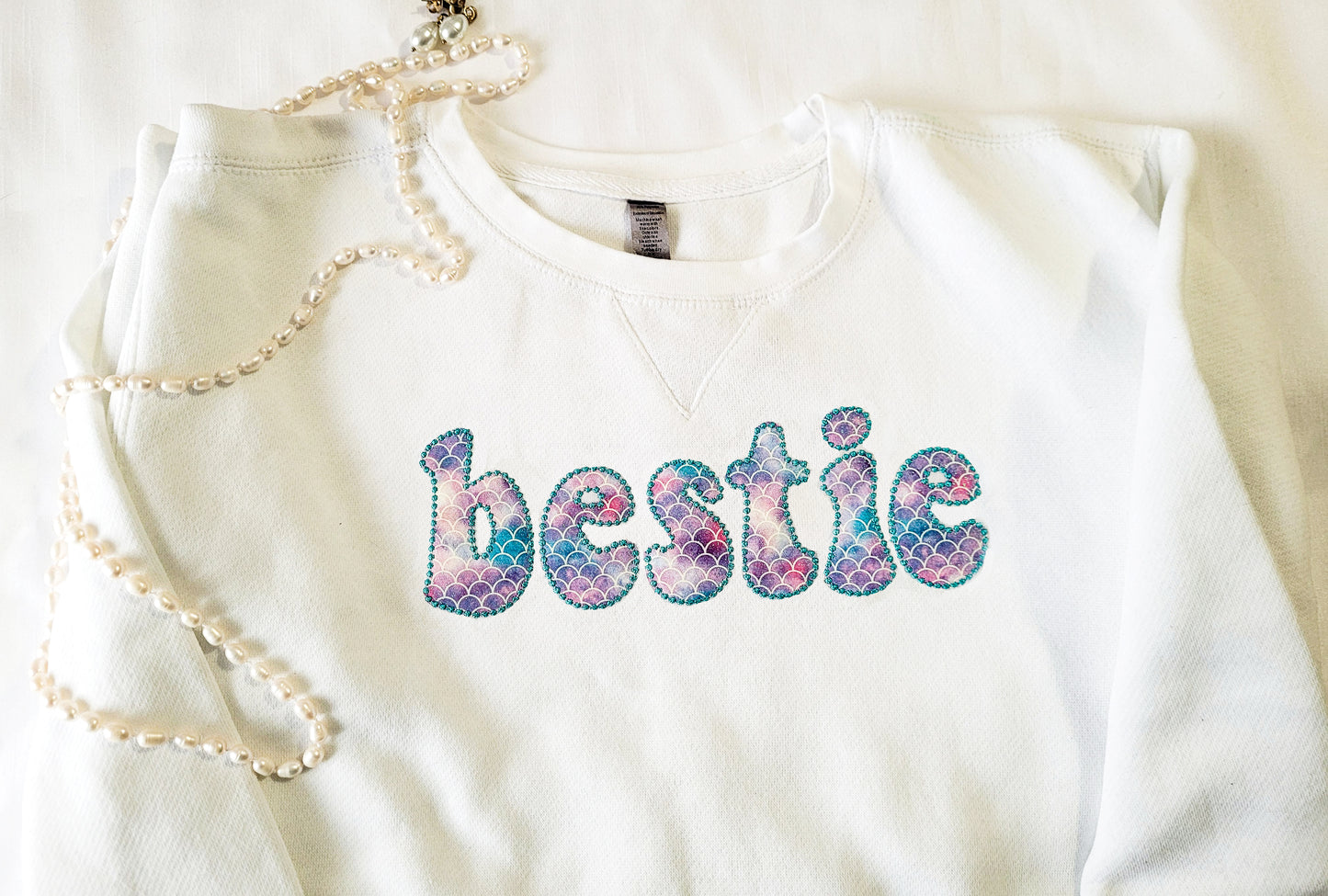 Bestie Sweatshirt - Pearl collection