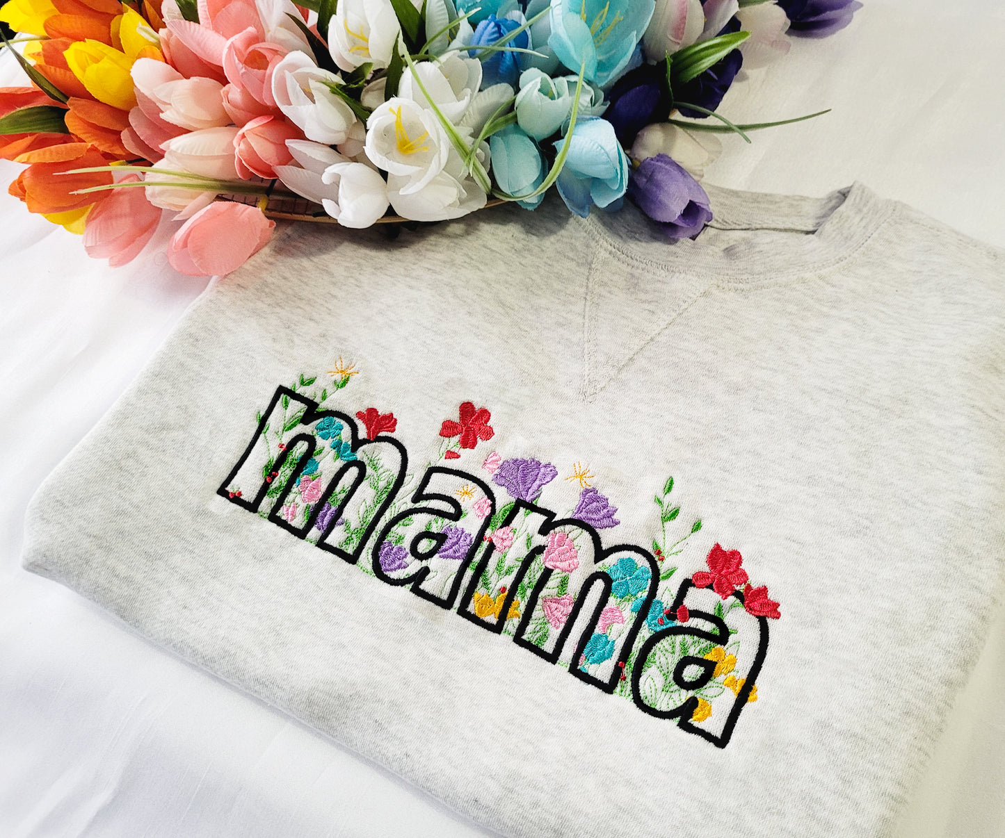 Nurturing mama crewneck - Enchanted Collection