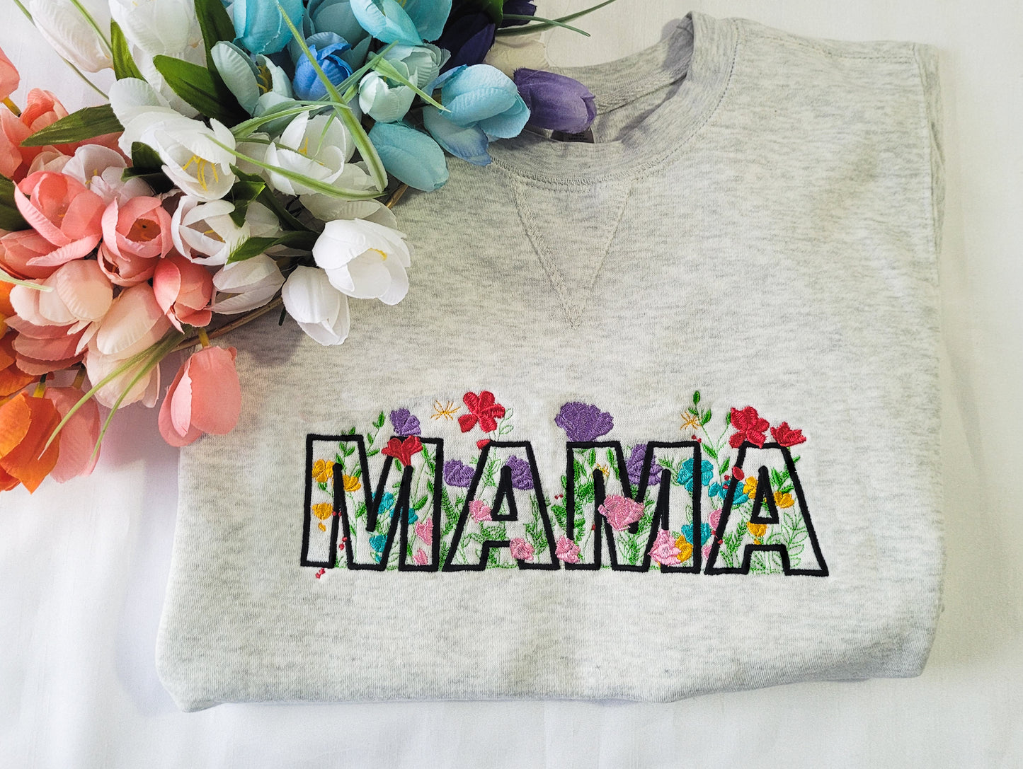 Nurturing MAMA crewneck - Enchanted Collection